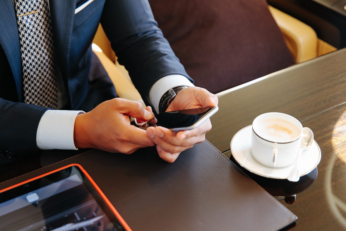 how-to-leverage-your-linkedin-profile-for-personal-branding-on-the-go