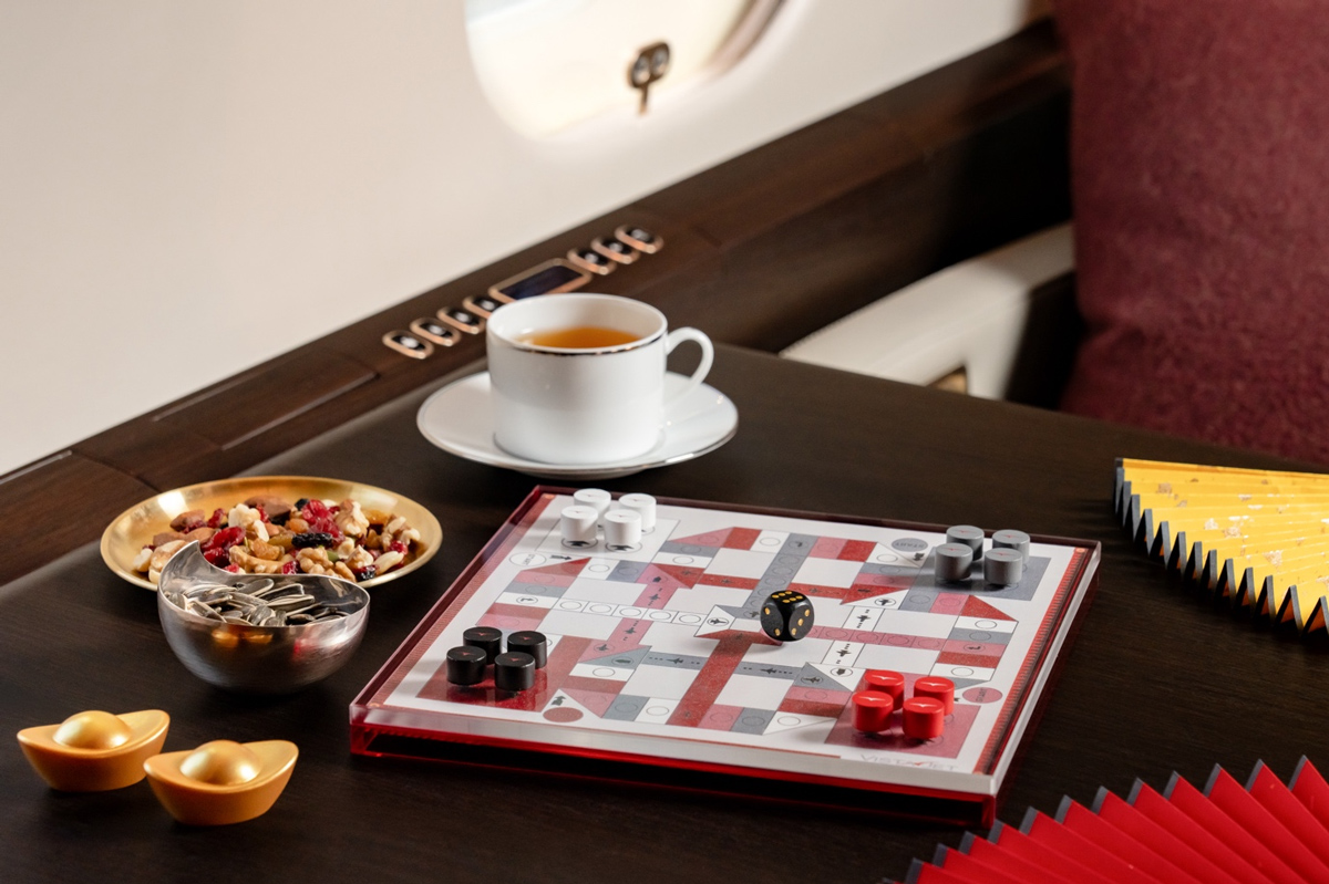 維思達特別設計的中國飛行棋棋盤，讓公務機會員與家人在棋盤上共享快樂時光。